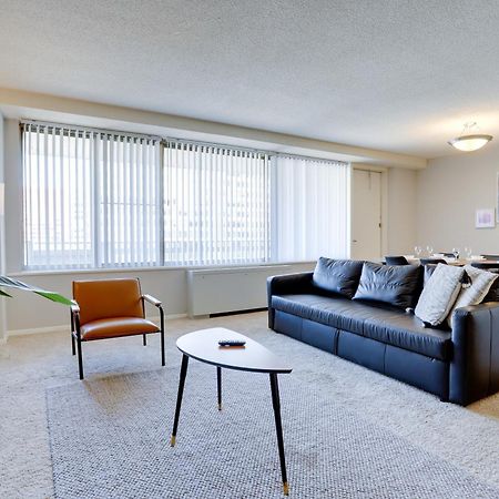 Beautiful 2Br Apartment At Crystal City With Gym Arlington Exterior foto