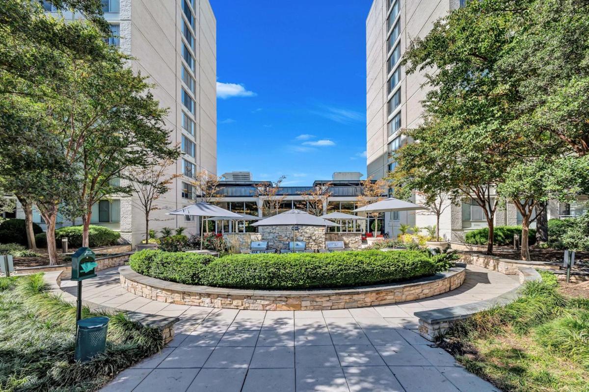 Beautiful 2Br Apartment At Crystal City With Gym Arlington Exterior foto