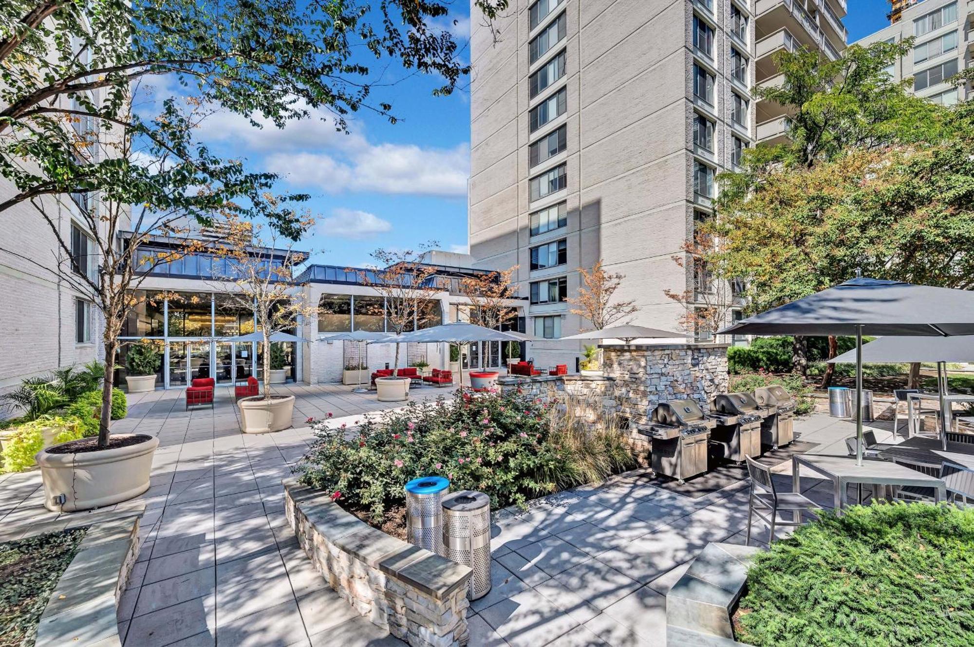 Beautiful 2Br Apartment At Crystal City With Gym Arlington Exterior foto