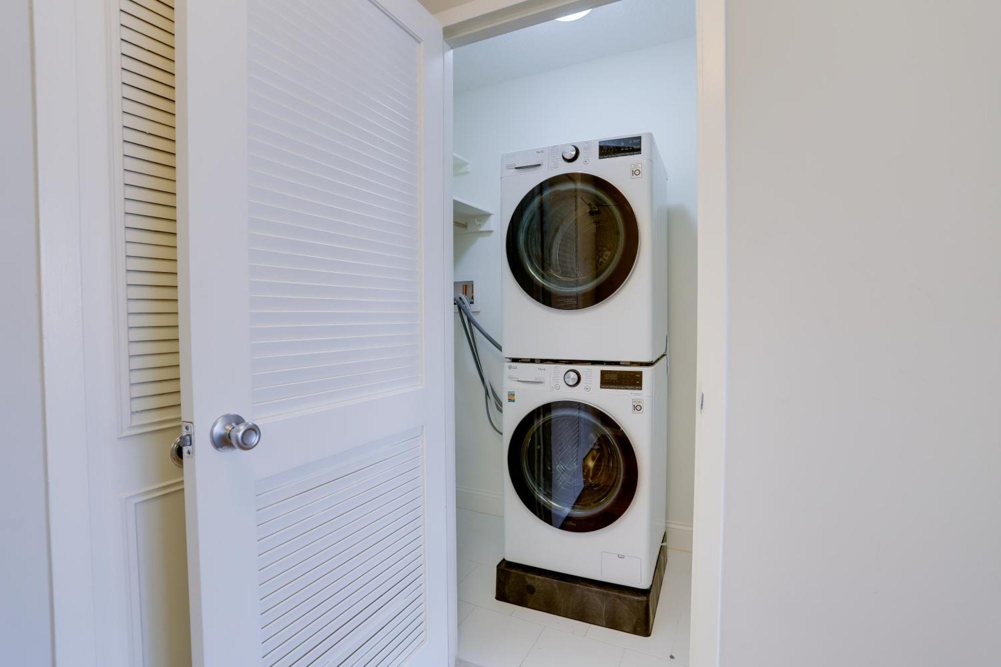 Beautiful 2Br Apartment At Crystal City With Gym Arlington Exterior foto