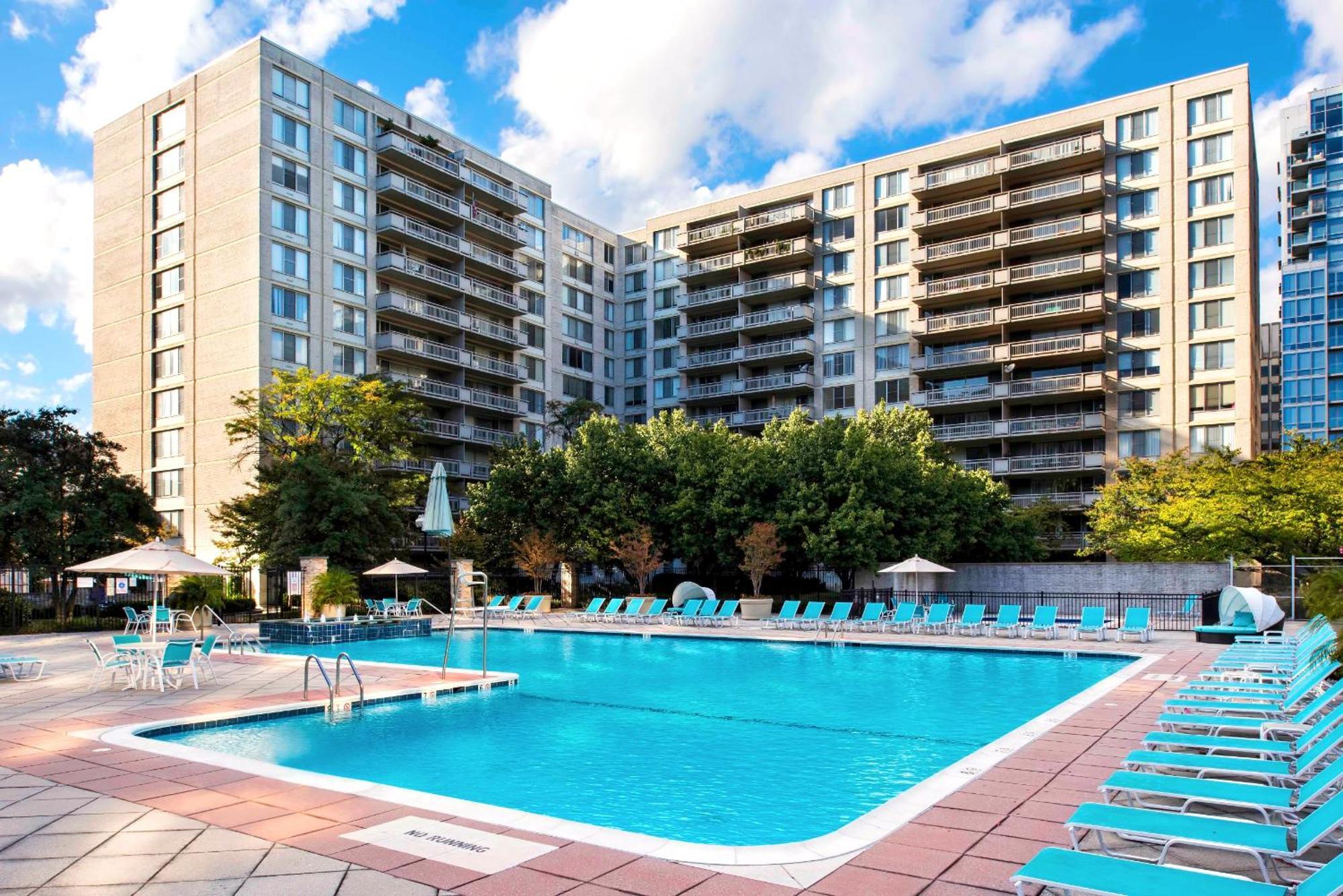 Beautiful 2Br Apartment At Crystal City With Gym Arlington Exterior foto